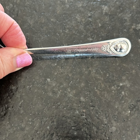 Baby spoon 1986 Akron City Hospital Akron Ohio Gerber Oneida - Picture 4 of 11